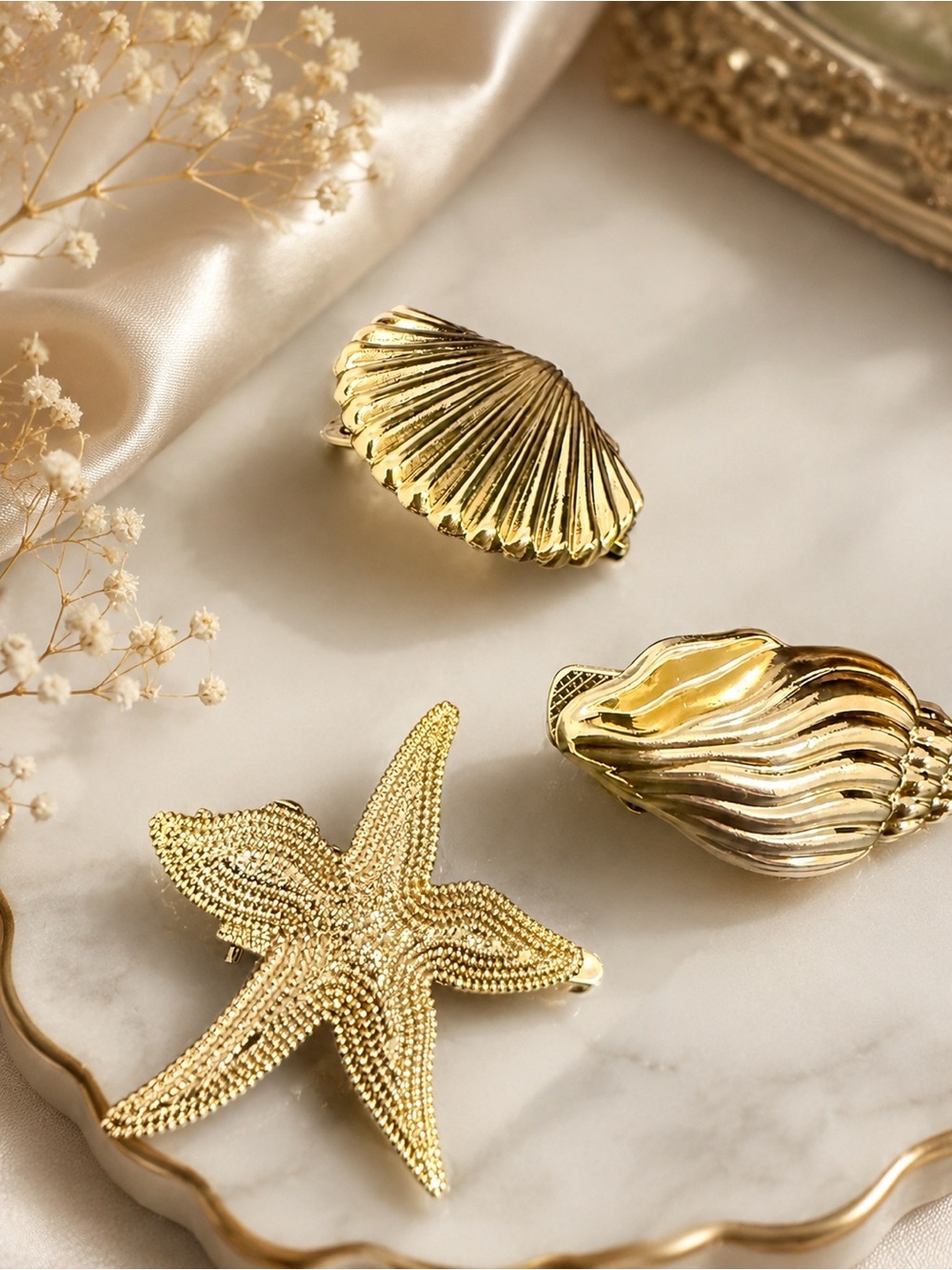 Anthropologie Gold Seashell & Starfish Hair Clip Set - Picture 5 of 6